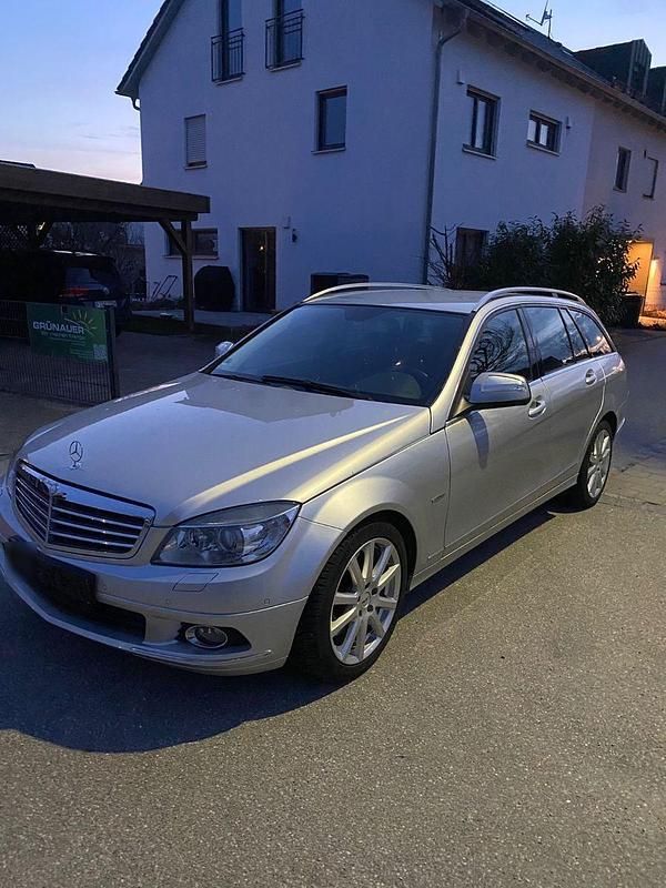 Gebraucht Mercedes C320 Elegance 224 PS (164 kW) 2008 Grau Kombi