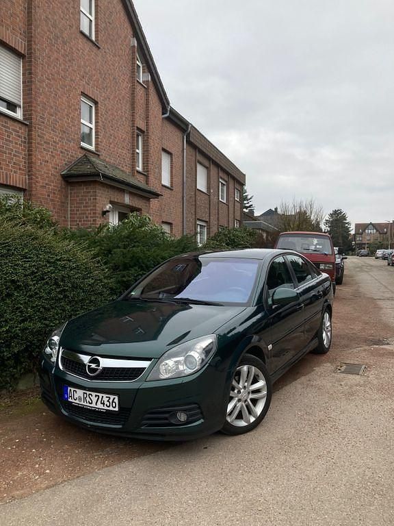 Grün Gebraucht 2006 Opel Vectra GTS Limousine | 3.999 € (Etwas zu teuer) - Bild 1/4