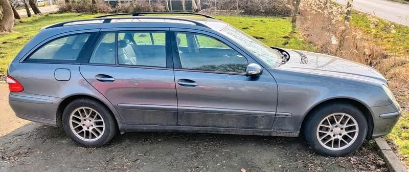 Gebraucht Mercedes E280 231 PS (169 kW) 2005 Grau Kombi