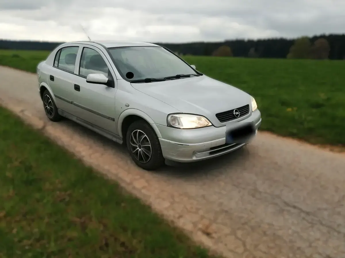 Gebraucht Opel Astra 75 PS (55 kW) 1999 Silber Kombi