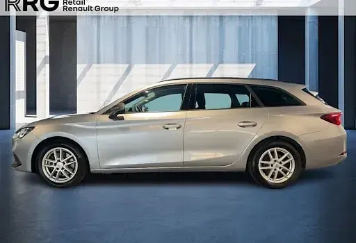 Używany Seat Leon ST FR 115 KM (84 kW) 2023 Srebrny Kombi