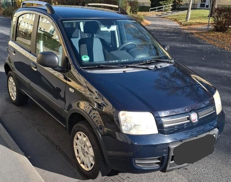 Blau Gebraucht 2011 Fiat Panda 4x4 Climbing Kleinwagen | 5.400 € (Fairer Preis) - Bild 1/4