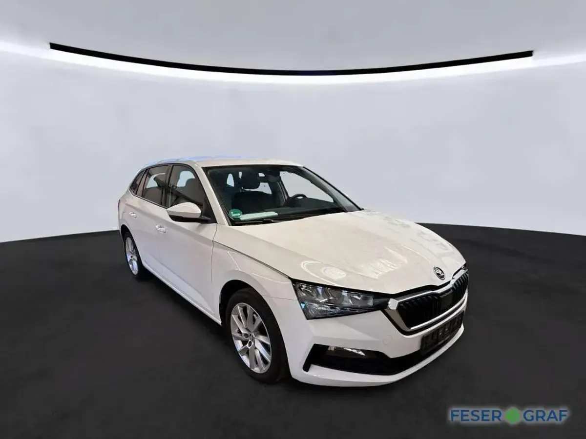 Gebraucht Skoda Scala Style 150 PS (110 kW) 2023 Weiß Kleinwagen