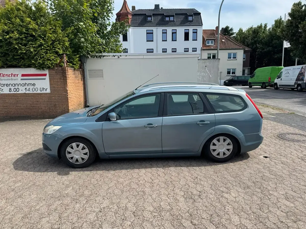 Gebraucht Ford Focus 109 PS (80 kW) 2009 Kombi