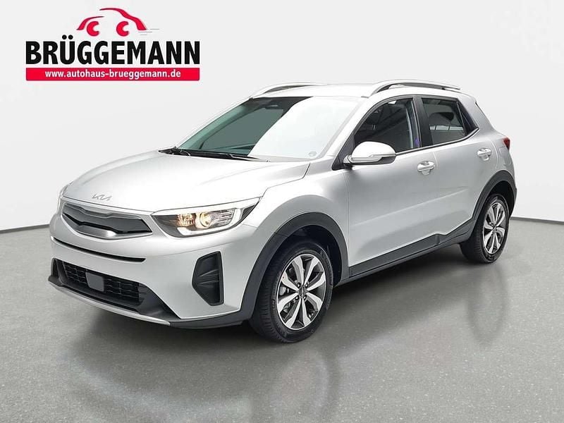 Silber Gebraucht 2024 Kia Stonic Vision SUV | 17.890 € (Superpreis) - Bild 1/4