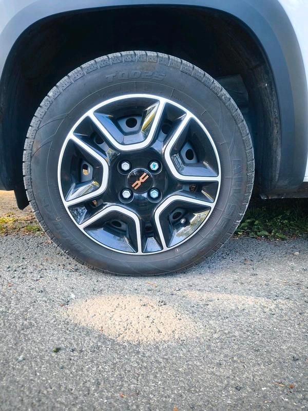 Usata Dacia Spring Expression 44 kW (61 CV) 2025 Bianco Utilitaria