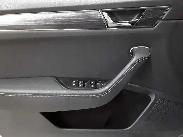 Gebraucht Skoda Superb Style 200 PS (147 kW) 2023 Silber Kombi