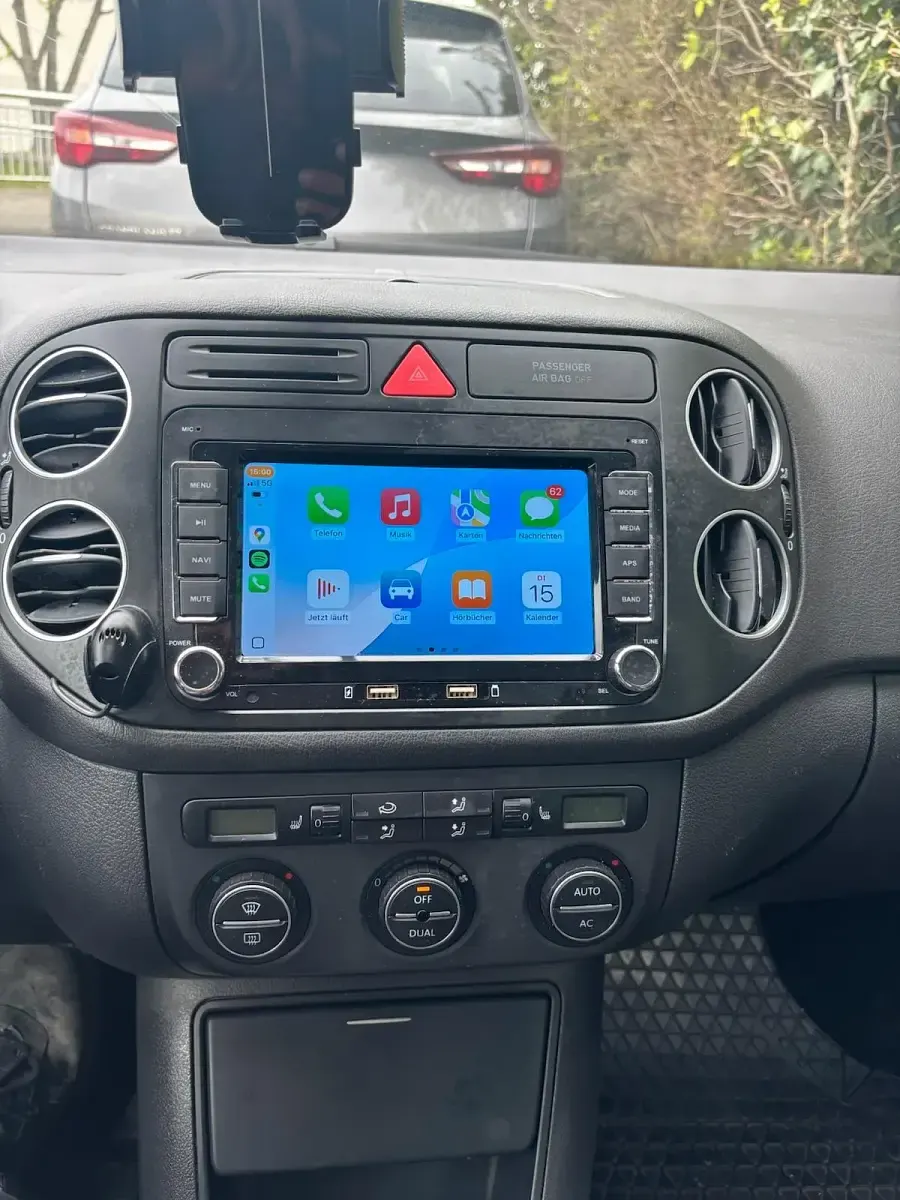 Gebraucht VW Golf Plus Cross 105 PS (77 kW) 2010 Schwarz Kleinwagen