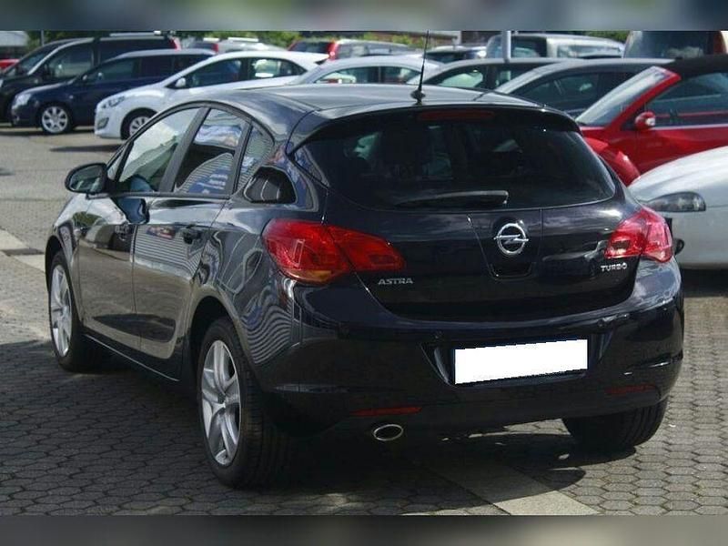 Schwarz Gebraucht 2011 Opel Astra Sport Limousine | 5.500 € (Fairer Preis) - Bild 1/4