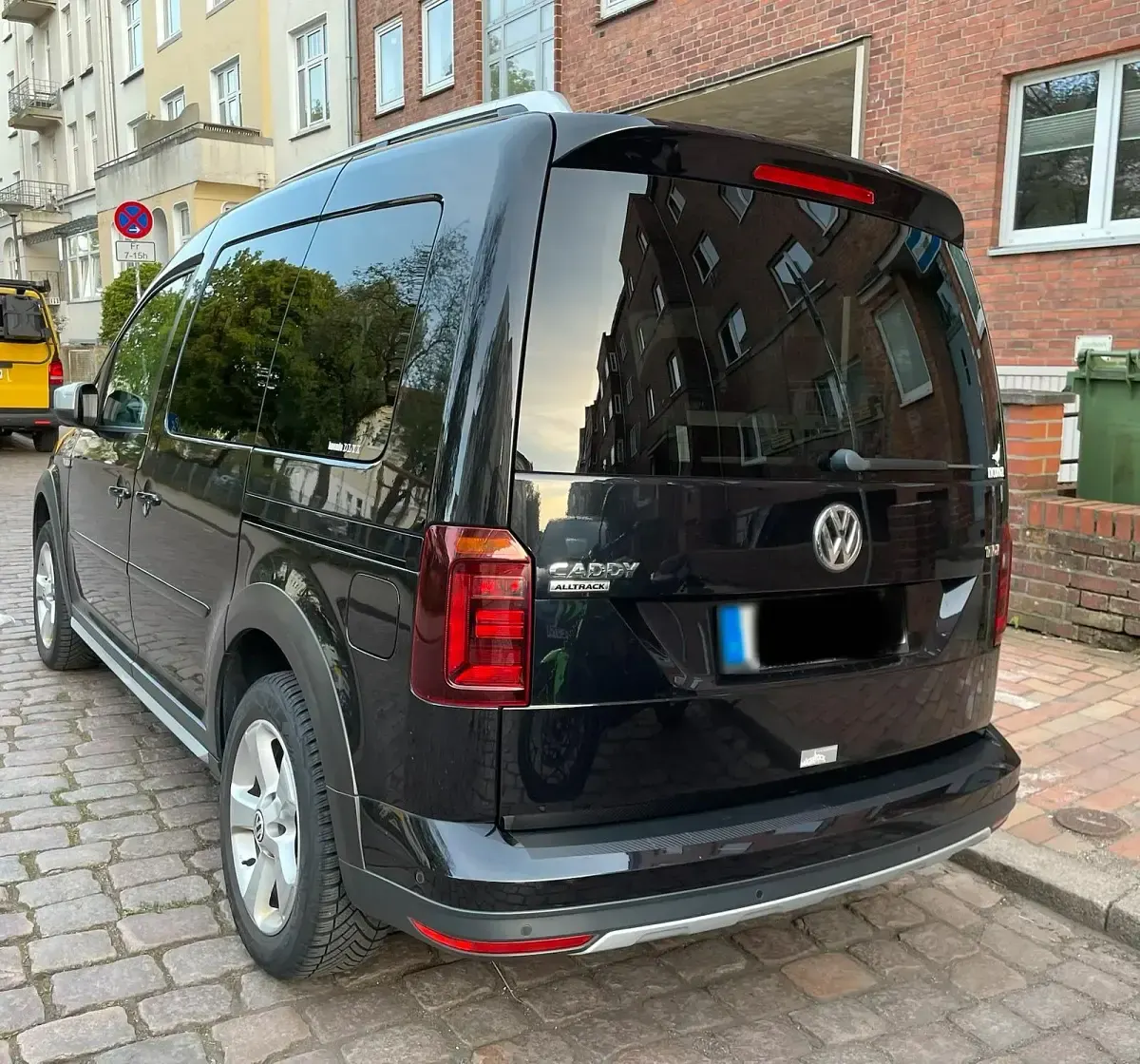 Gebraucht VW Caddy 150 PS (110 kW) 2018 Schwarz Van / Kleinbus