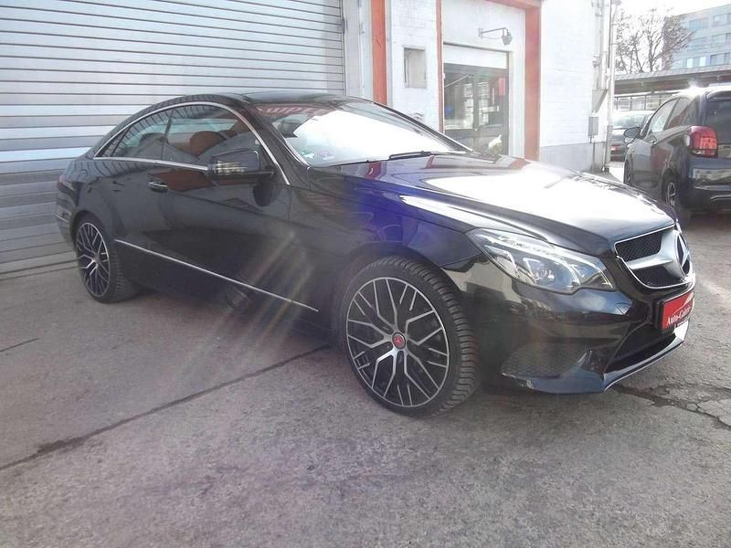 Używany Mercedes E250 204 KM (150 kW) 2013 Czarny Coupe