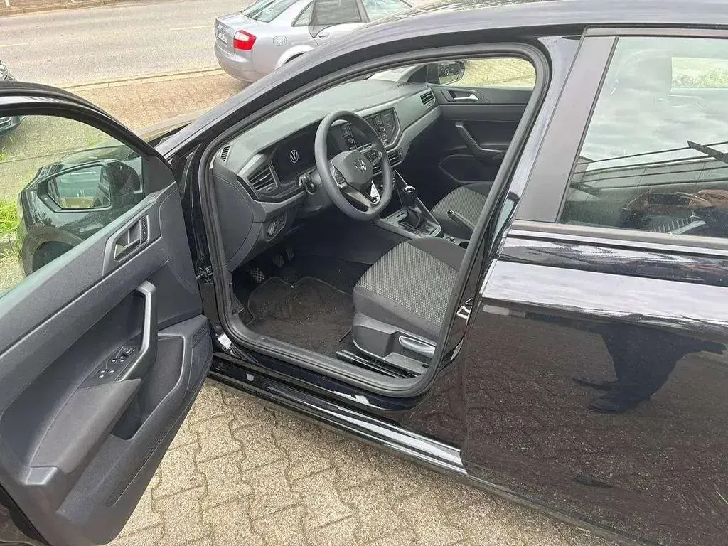 Gebraucht VW Polo 80 PS (58 kW) 2022 Deep black perleffekt Kleinwagen