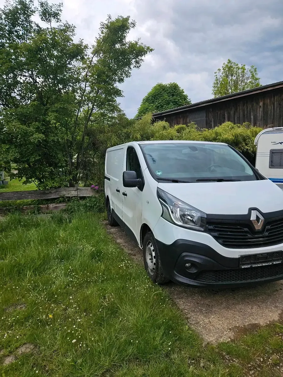 Gebraucht Renault Trafic 95 PS (69 kW) 2019 Weiß Van / Kleinbus