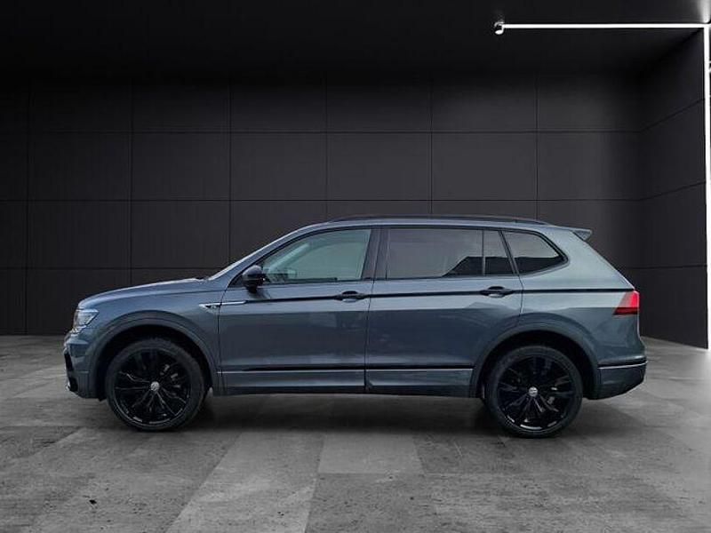 Gebraucht VW Tiguan Allspace Highline 239 PS (175 kW) 2020 Platinum grey metallic SUV