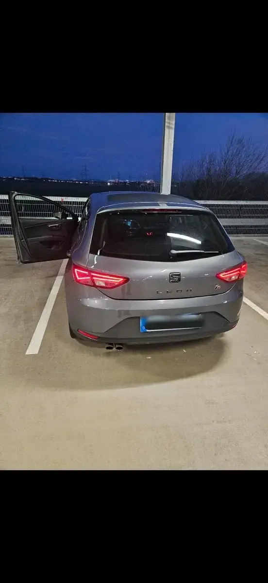 Gebraucht Seat Leon FR 150 PS (110 kW) 2016 Silber Limousine