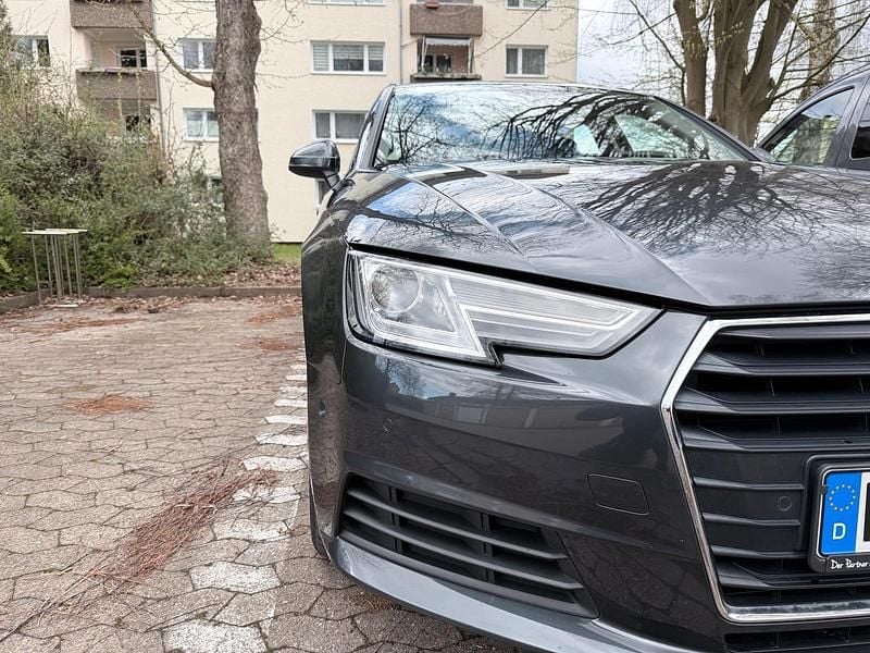 Gebraucht Audi A4 150 PS (110 kW) 2016 Andere farben Kombi