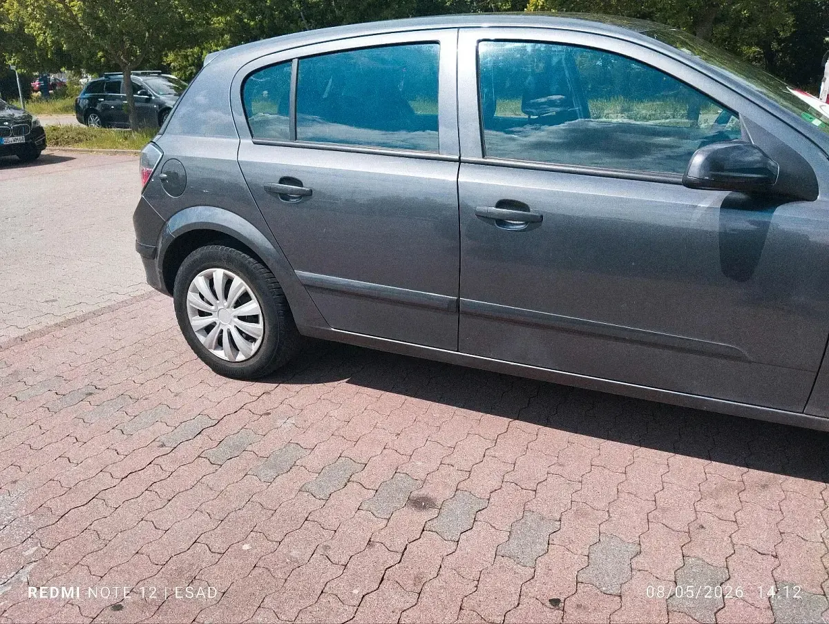 Gebraucht Opel Astra 116 PS (85 kW) 2008 Grau Kleinwagen