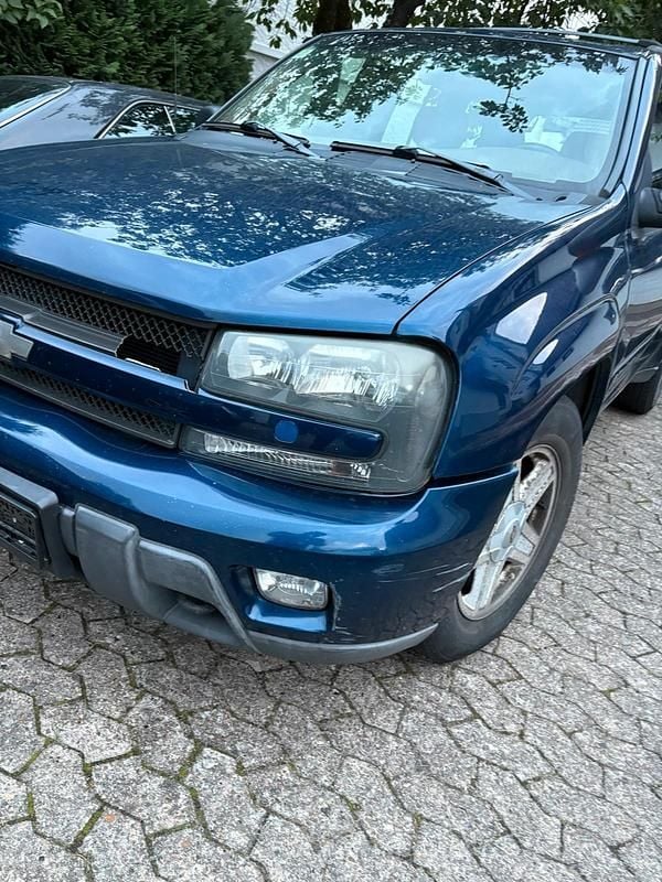Blau Gebraucht 2003 Chevrolet TrailBlazer SUV | 2.500 € - Bild 1/4