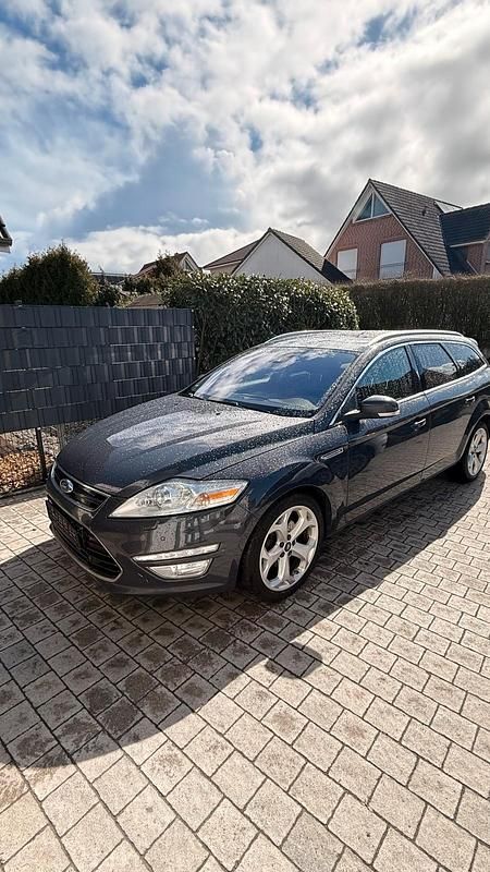 Gebraucht Ford Mondeo 200 PS (147 kW) 2014 Grau Kombi