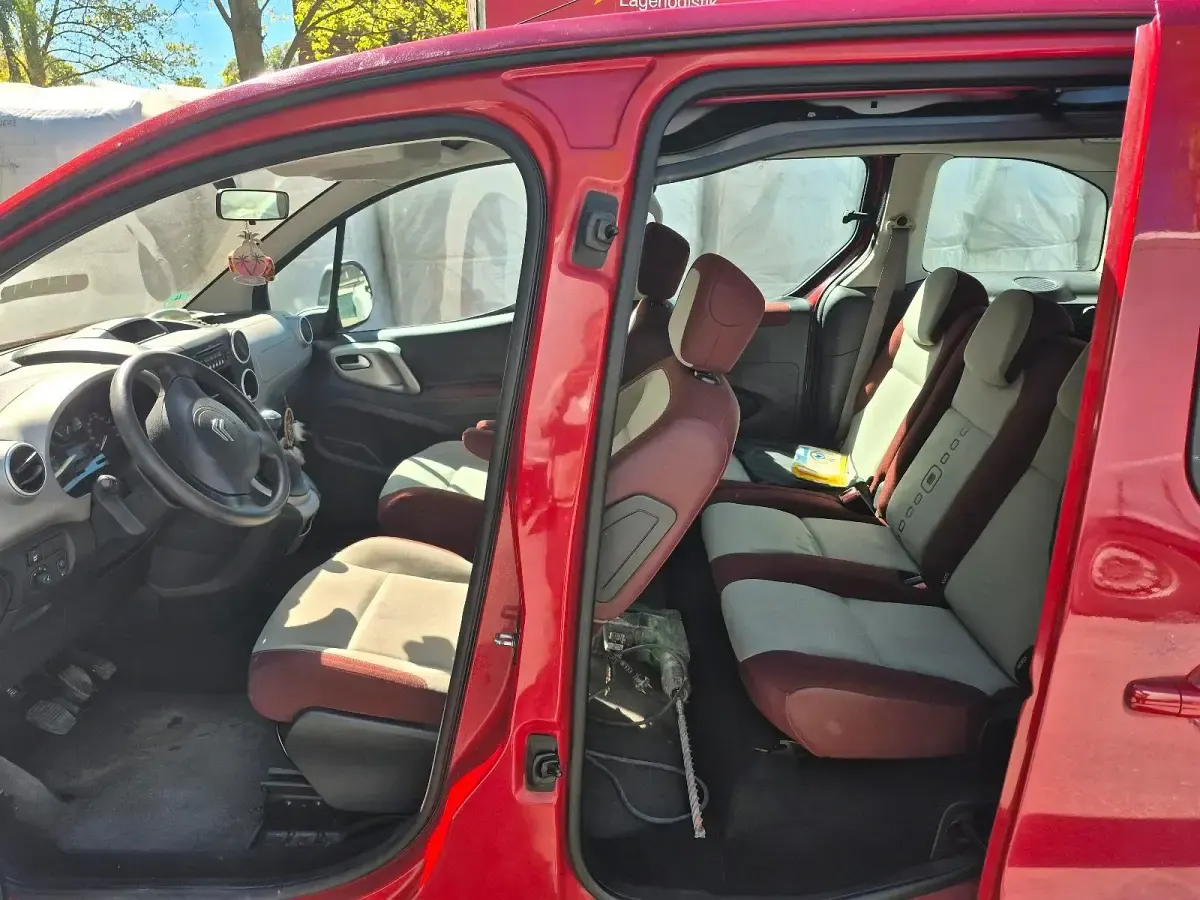 Used Citroën Berlingo 90 HP (66 kW) 2008 Red Minivan