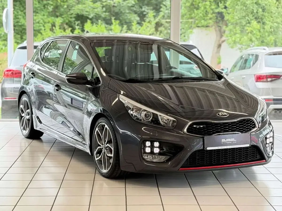 Gebraucht Kia Ceed GT GT-Track 204 PS (150 kW) 2017 Dark gun metal Limousine