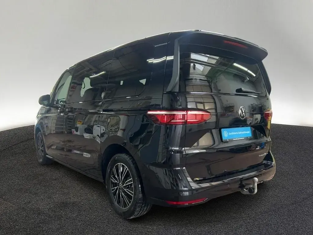 Gebraucht VW Multivan Basis 177 PS (130 kW) 2025 Schwarz Van / Kleinbus