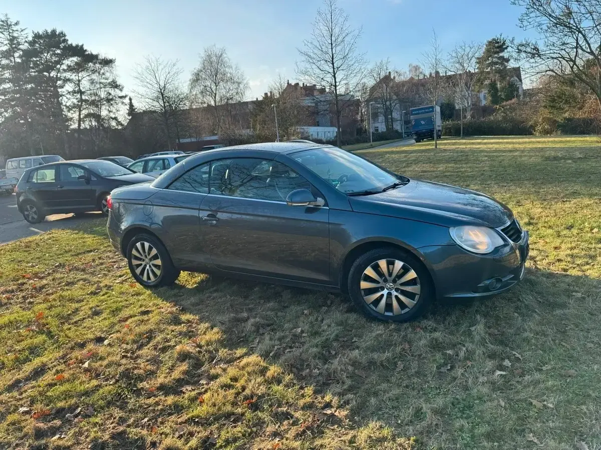 Second-hand VW Eos 140 CP (102 kW) 2009 Gri Cabrio