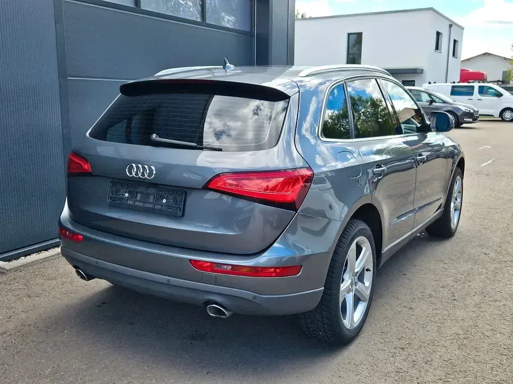 Gebraucht Audi Q5 Comfort 245 PS (180 kW) 2013 Grau SUV