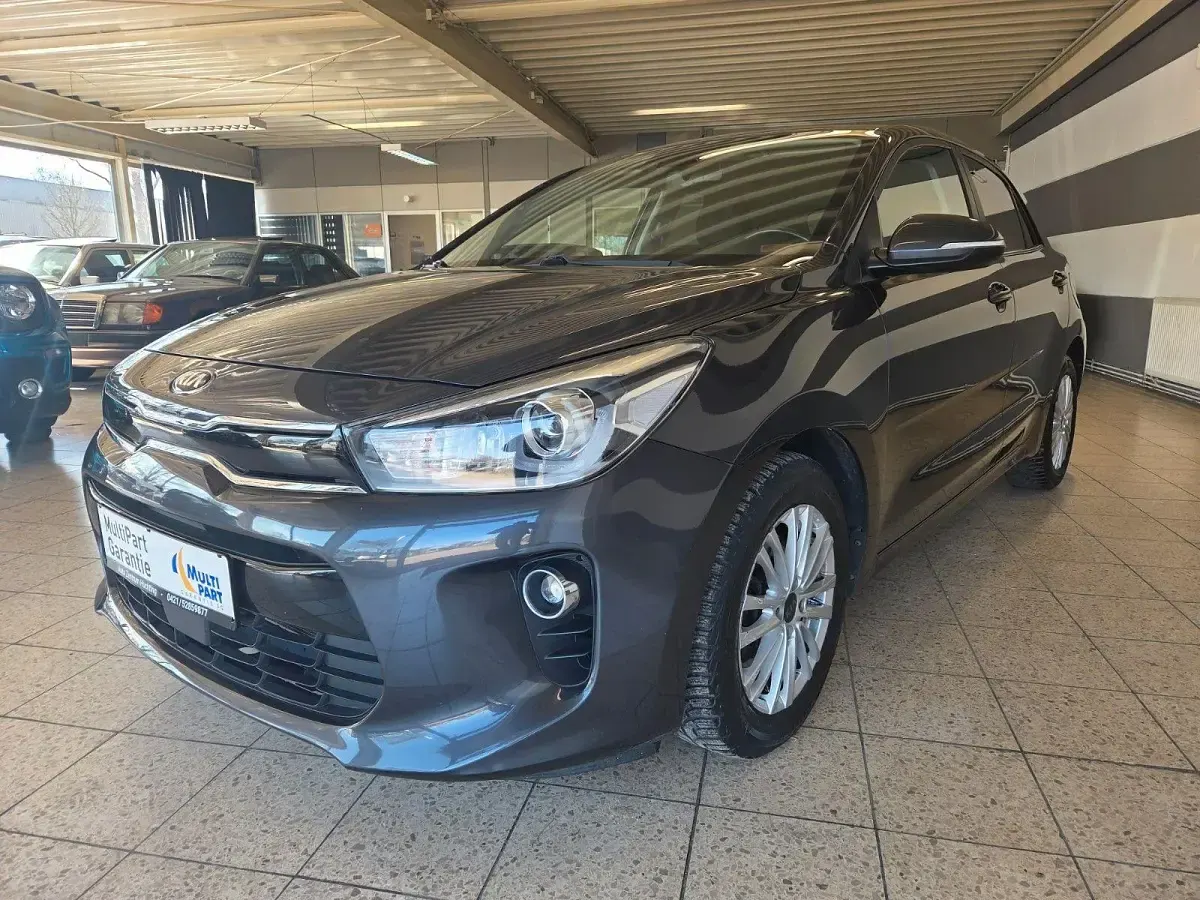 Gebraucht Kia Rio Spirit 99 PS (72 kW) 2019 Grau Kleinwagen