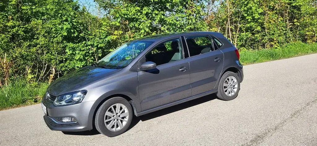Gebraucht VW Polo Comfortline 60 PS (44 kW) 2016 Grau Limousine