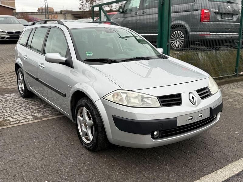 Gebraucht Renault Mégane II Dynamique 111 PS (81 kW) 2006 Silber Limousine