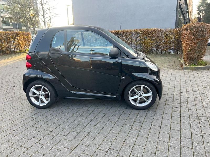 Gebraucht Smart ForTwo Coupé 71 PS (52 kW) 2012 Schwarz Coupé