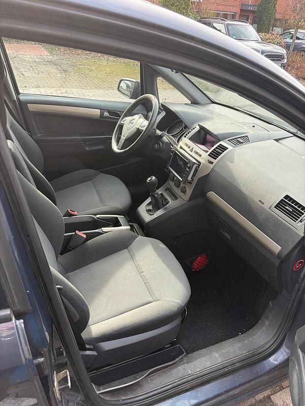 Gebraucht Opel Zafira 140 PS (102 kW) 2008 Blau Van / Kleinbus