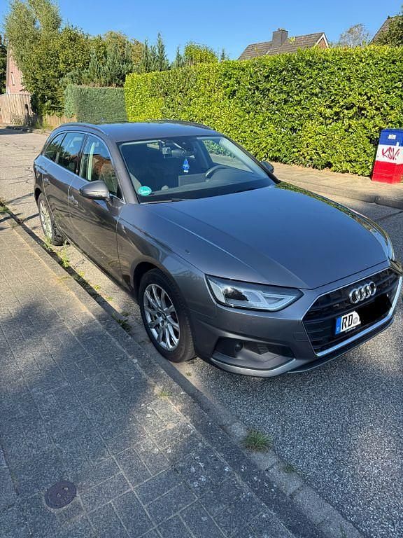 Gebraucht Audi A4 Ambiente 163 PS (119 kW) 2019 Grau Limousine