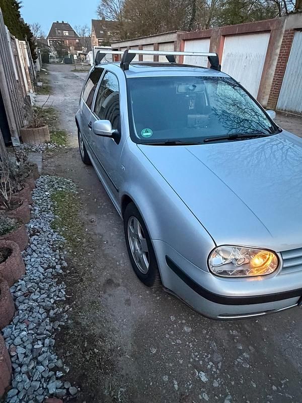 Gebraucht VW Golf IV 75 PS (55 kW) 1998 Silber Kleinwagen