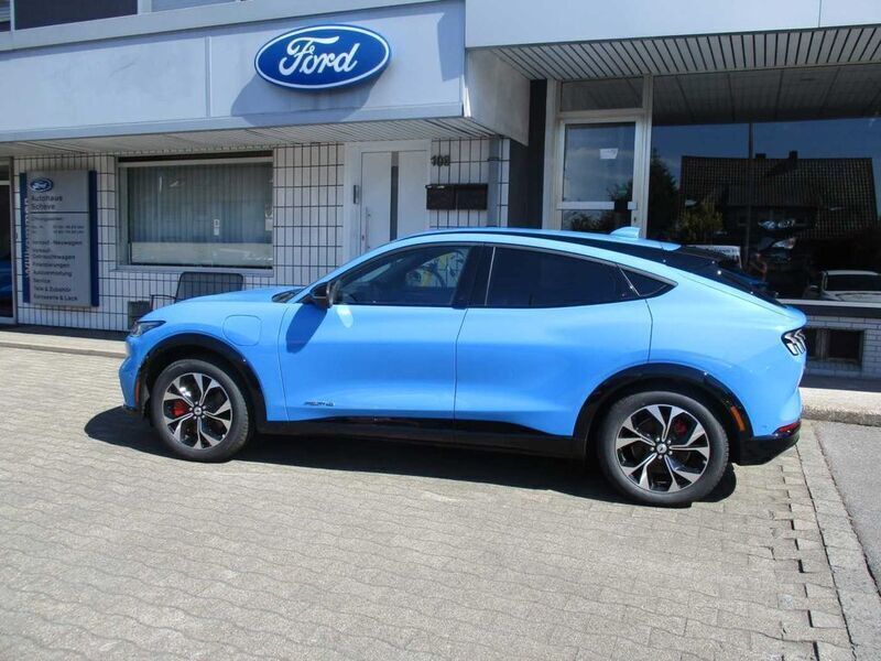 Gebraucht Ford Mustang Mach-E 272 kW (371 PS) 2022 Grabberbluemetallik (metallic) SUV