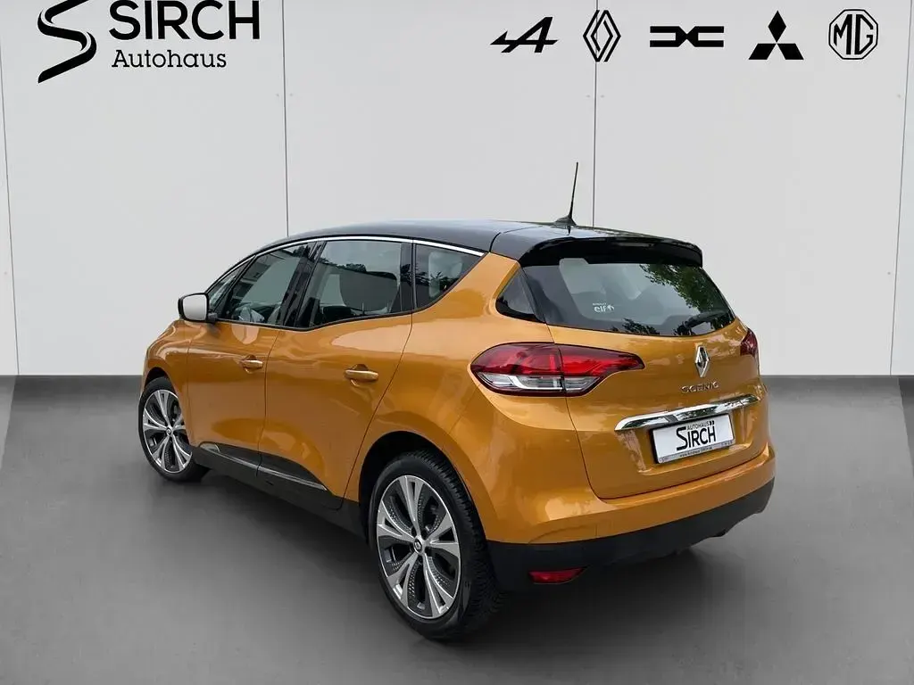 Gebraucht Renault Scénic III Intens 132 PS (97 kW) 2017 Gelb Van / Kleinbus