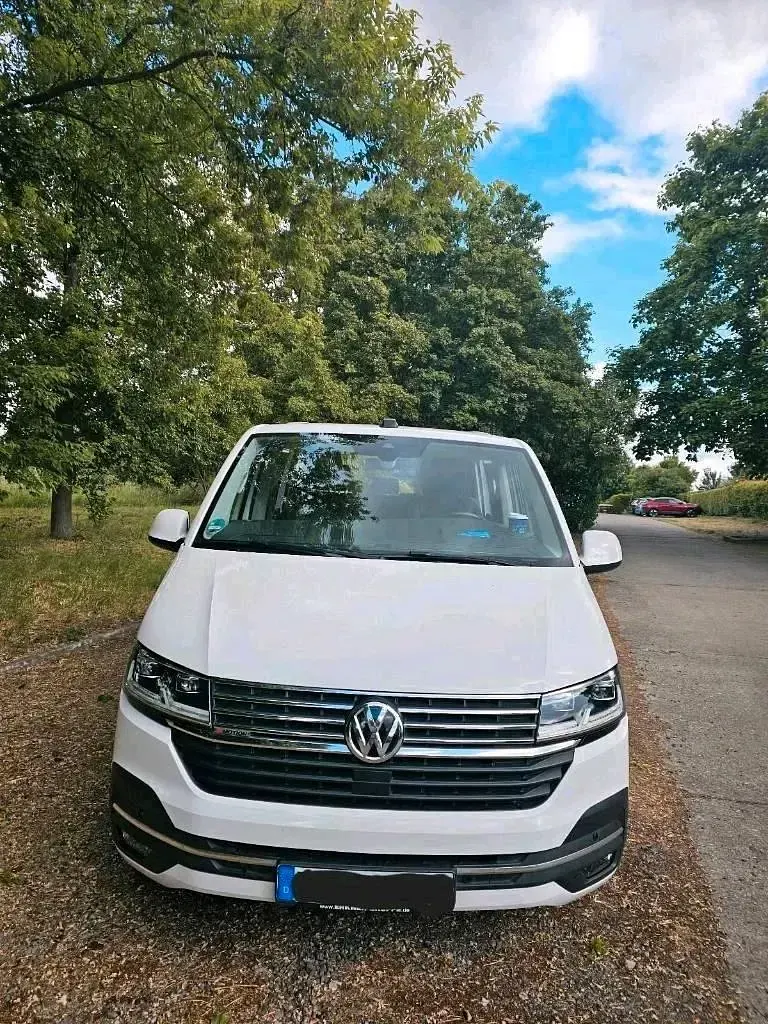 Gebraucht VW Multivan 199 PS (146 kW) 2020 Weiß Van / Kleinbus