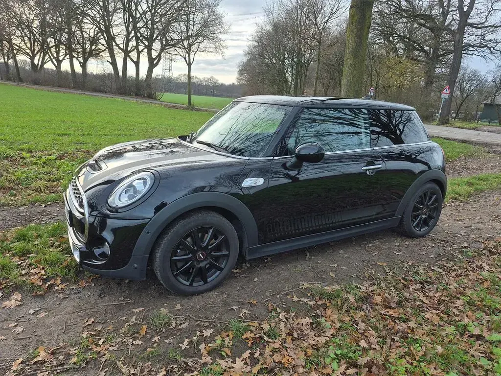 Używany Mini Cooper S 192 KM (141 kW) 2019 Czarny Hatchback