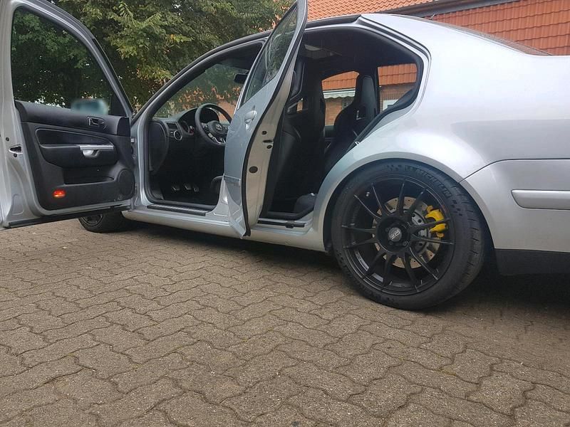 Gebraucht VW Bora R 689 PS (506 kW) 2000 Silber Limousine