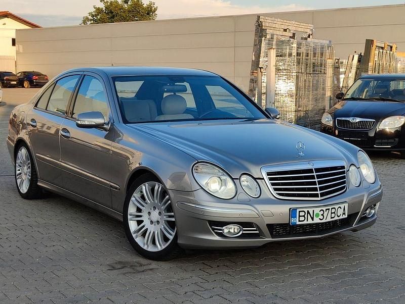 Grau Gebraucht 2008 Mercedes E320 Avantgarde Limousine | 8.100 € (Teuer) - Bild 1/4