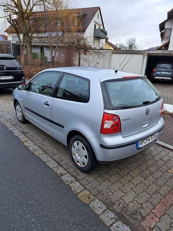 Gebraucht VW Polo Basis 64 PS (47 kW) 2003 Silber Limousine
