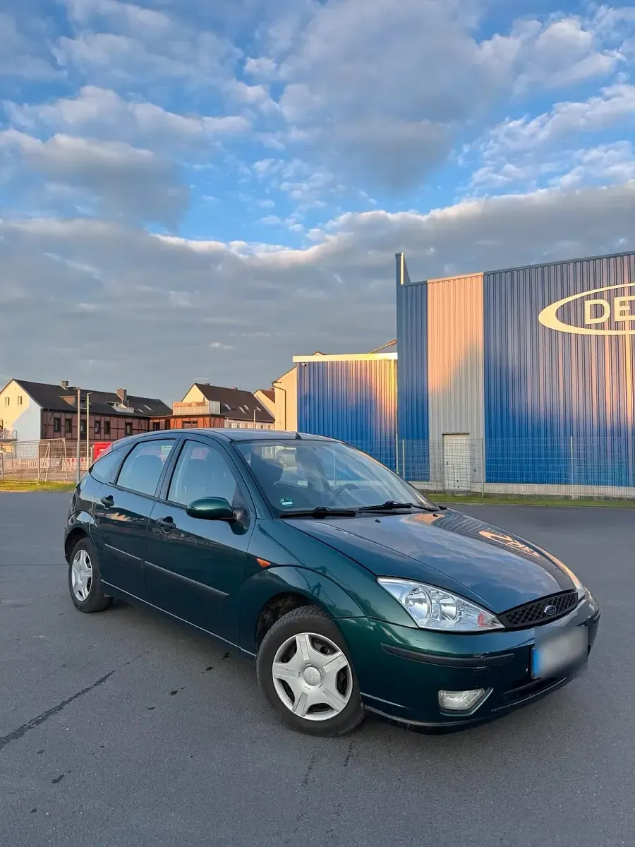Usado Ford Focus 101 CV (74 kW) 2001 Verde Utilitario
