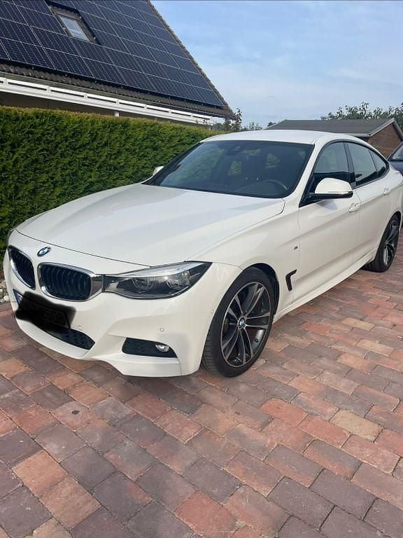 Weiß Gebraucht 2016 BMW 335 Gran Turismo M Sport Limousine | 19.900 € (Guter Preis) - Bild 1/4