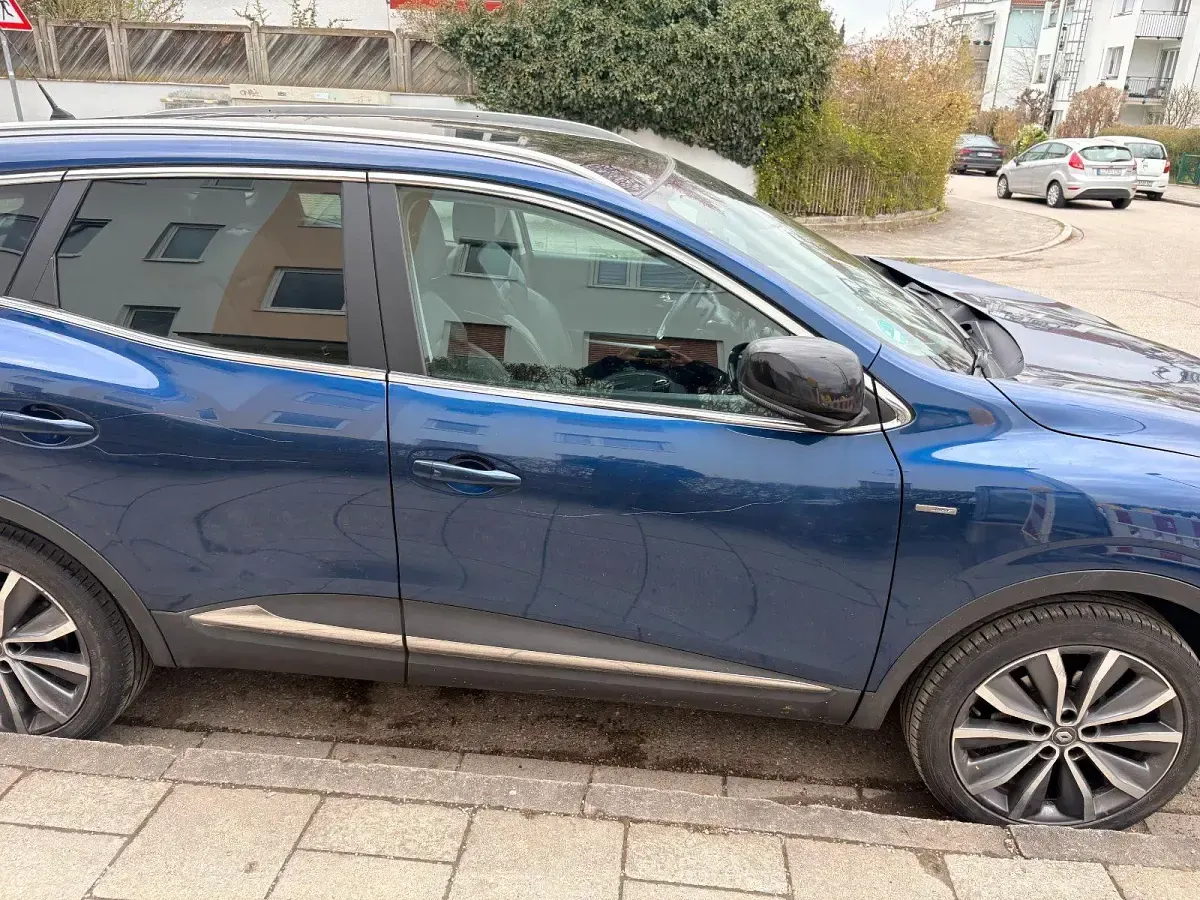 Gebraucht Renault Kadjar Bose Edition 131 PS (96 kW) 2016 Blau SUV