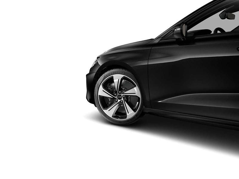 Gebraucht Audi S3 Ambiente 333 PS (244 kW) 2025 Mythosschwarz metallic (metallic) Limousine