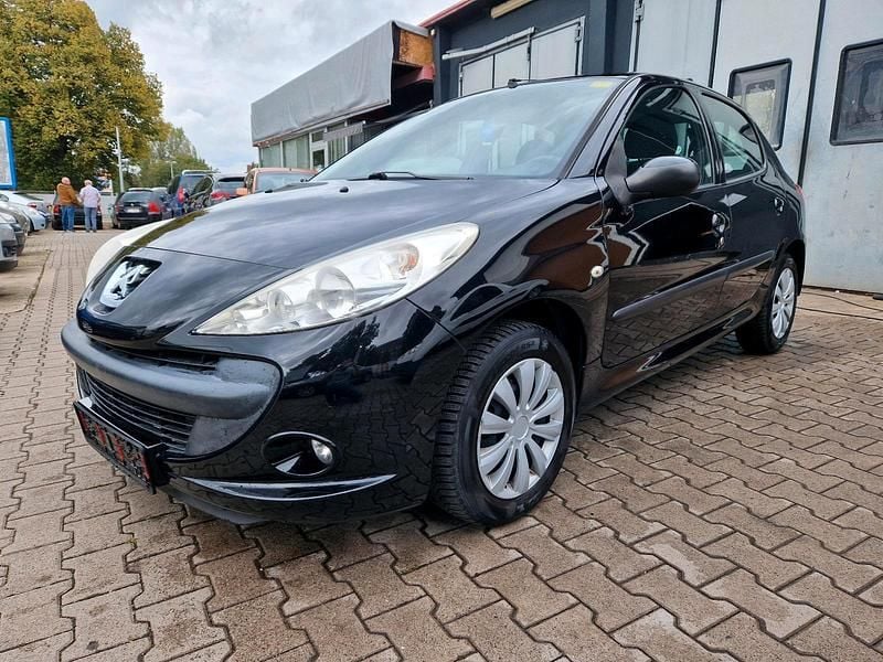 Schwarz Gebraucht 2009 Peugeot 206+ Kleinwagen | 2.490 € (Fairer Preis) - Bild 1/4