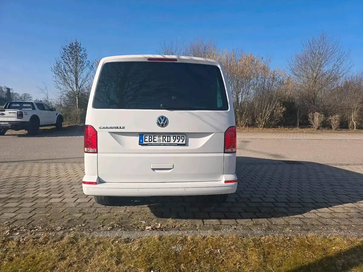Usata VW Caravelle 150 CV (110 kW) 2022 Bianco Furgone