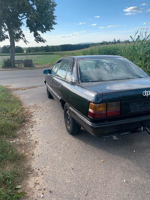 Gebraucht Audi 100 Basis 116 PS (85 kW) 1988 Schwarz Limousine