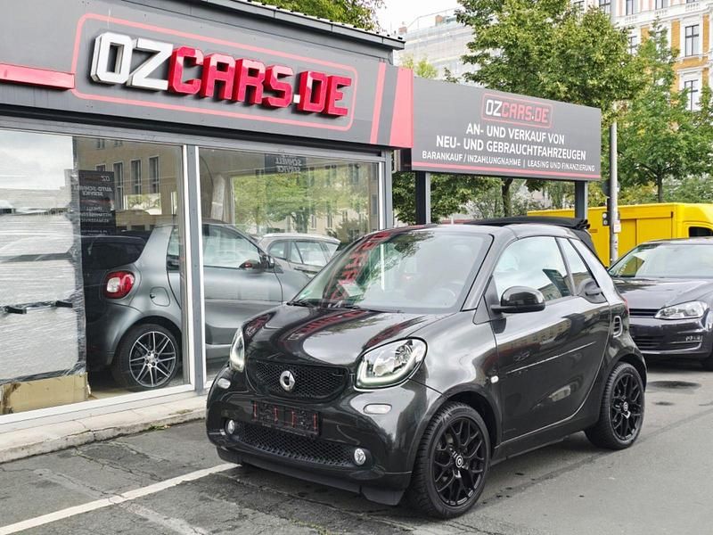 Schwarz Gebraucht 2016 Smart ForTwo Cabrio Cabrio | 11.490 € (Guter Preis) - Bild 1/4